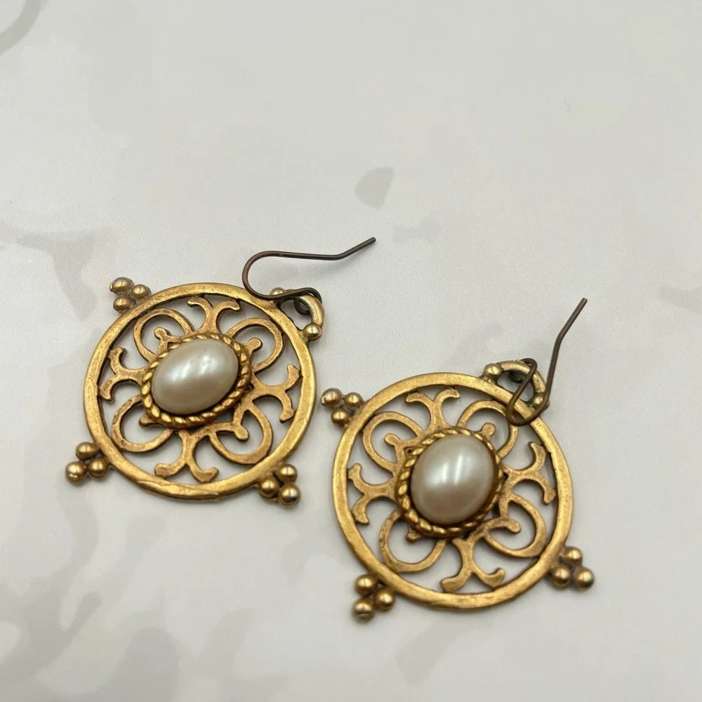 Vintage Gold Tone Faux Pearl Drop Earrings Filigree Bohemian Round‎ Dangle Boho